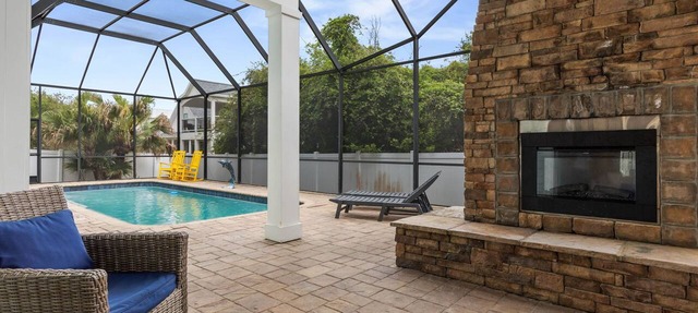 Dream Beach Haven Rambler, Heated Pool, Steps to Beach in St. Augustine