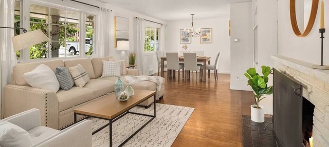 DT Bellevue Hidden Gem With a View & AC in Bellevue