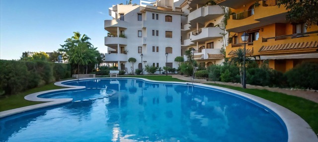 Elegant penthouse with panoramic rooftop terrace in Torrevieja