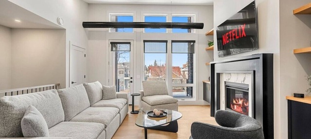 Ember House | Lux 2 Bed | Min to DT in Calgary