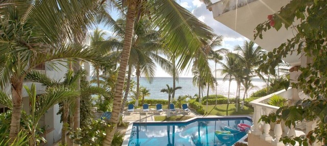 Enjoy the ambience of this beachfront condo located in South Akumal! in Akumal