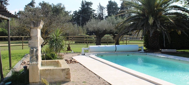 EXCEPTIONAL BED & BREAKFAST IN A PROVENCAL MAS with gourmet breakfast in Châteaurenard