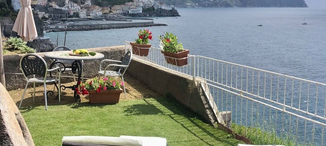 Exclusive abode overlooking the sea just minutes from the center of Amalfi. in Amalfi