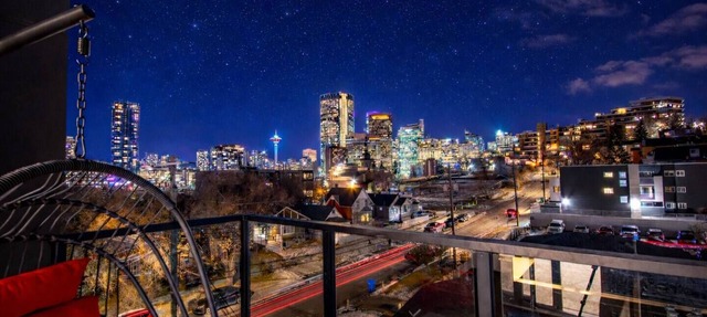 Executive Suite| Downtown Skyline View| UG Parking in Calgary