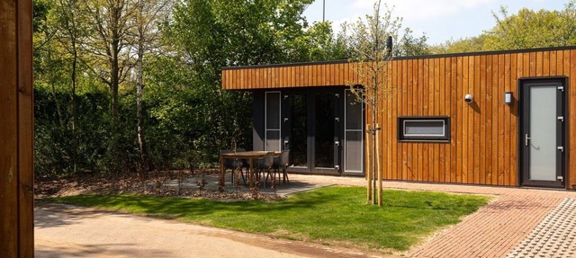 Experience the outdoors in this beautiful, spacious nature cottage! in Zuna