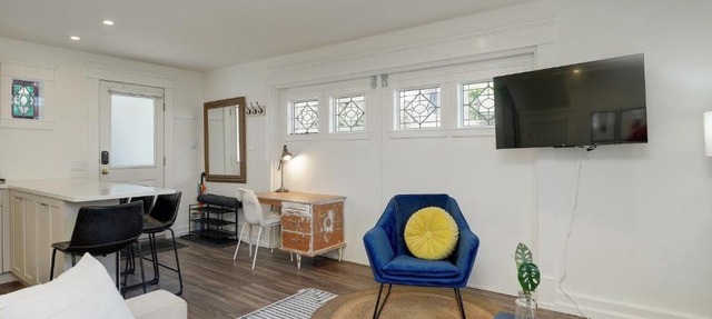 Fairfield Estate Coach House - 30-Day Stay, steps from Cook Street Village by Victoria Prime! in Victoria