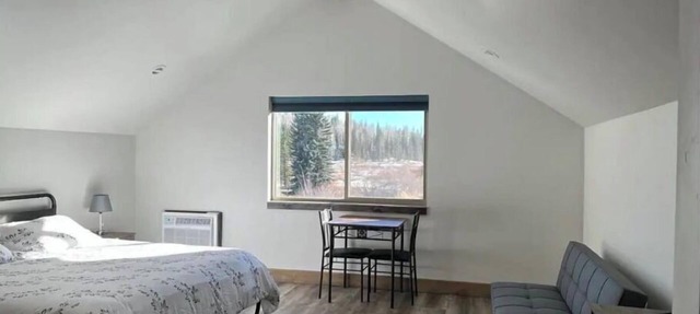 Fall is coming! Private Suite 1/4 mi to Purgatory. Perfect base camp. in Durango