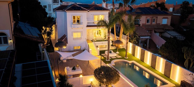FAMILY FRIENDLY RENTAL IN LUXURY AREA WITH BBQ & PRIVATE HEATED SWIMMING POOL in Benalmádena
