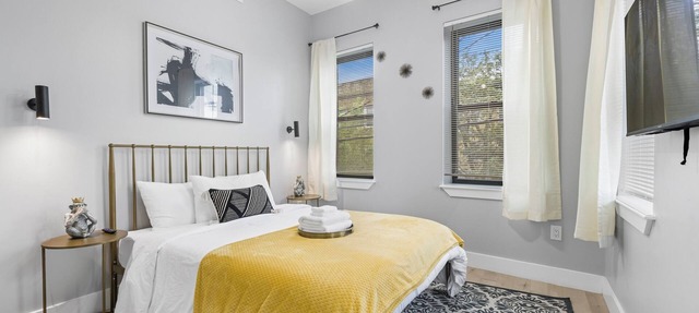 Free Parking 30% OFF-2br w/King bd, Near NYC, EWR and NJ Penn in Newark