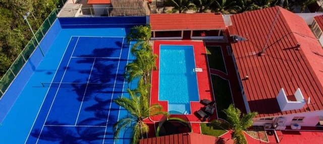 Gorgeous 7-bedroom villa with AC in vibrant Cancún in Cancún