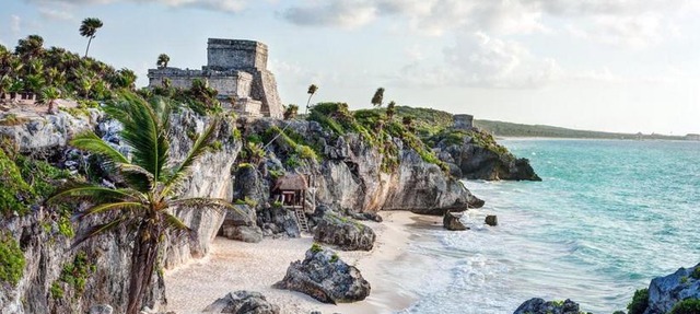 Gorgeous Beach Front Studio with shared Small Pool in Tulum