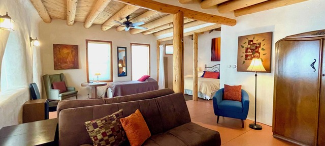 Gorgeous, Romantic Adobe Home between Taos & Ojo Caliente Spa! in Carson