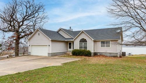 Group Friendly! Waterfront Grand Lake Home w/Dock in Grove