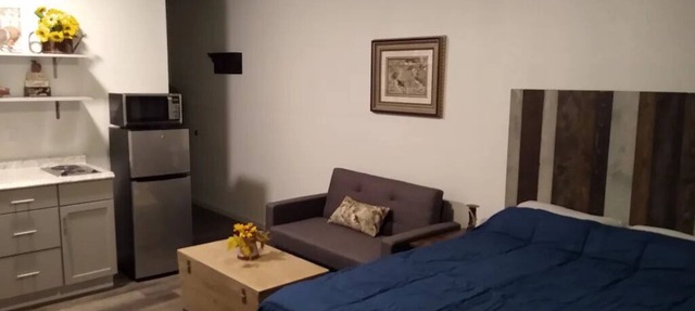 Groveport Resort/Waterfront Cabin C/Newly Remodeled in Grove