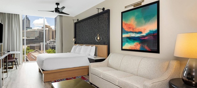 Heart of Downtown Atlanta Resort with Pool & Bar in Atlanta