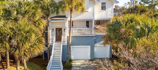 Heatable Pool, Short Walk to Beach, Luxury Living! Sweet Carolina in Folly Beach
