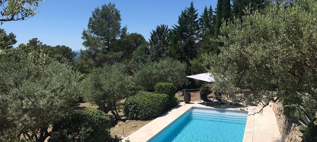 High-quality service, a beautiful house for 8 people, comfort and tranquility in Lorgues