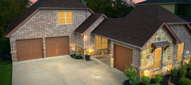 Historic Grapevine 3-bedroom house 4 minutes walk to Historic main street. in Grapevine