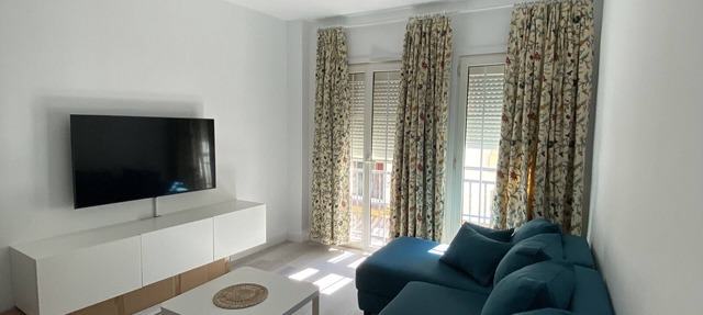 Holiday Apartment 'Carihuela' close to the Beach with Sea View, Balcony & Wi-Fi in Torremolinos
