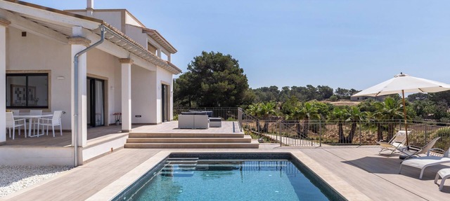 Holiday Home Colonies with Sea View, Private Pool, Terrace, A/C & Wi-Fi in Ses Salines