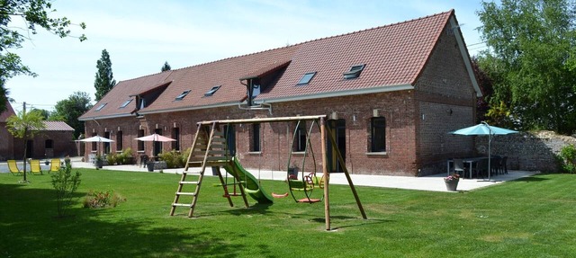 Holiday Home 'Gite Baie De Somme' with Private Terrace, Private Garden and Wi-Fi in Baromesnil