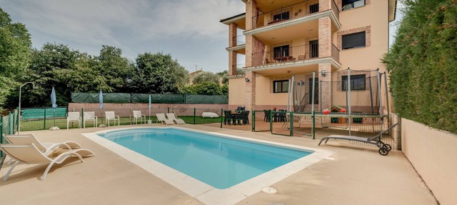 Holiday Home 'Sueños De Guara Casa Rural' with Mountain Views, Private Pool and Wi-Fi in Casbas de Huesca