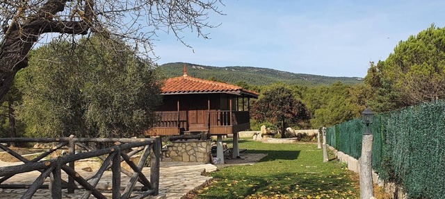 Homerez - Spacious Villa in Querol with Private Pool and Jacuzzi in Querol