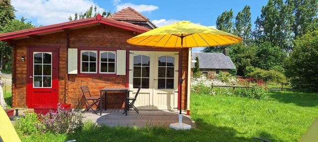 Intimate, sunny châlet for 2 people in southern Normandy in Saint-Mars-d'Égrenne