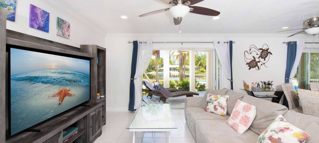 KAIBOSH the 9 to 5 2BR/2BA at Rum Point Bioluminescent Bay w/Kayaks & Bikes in Rum Point