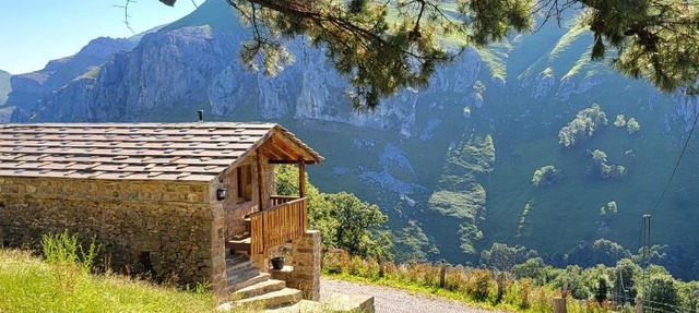 La Cabaña María in San Roque de Ríomiera