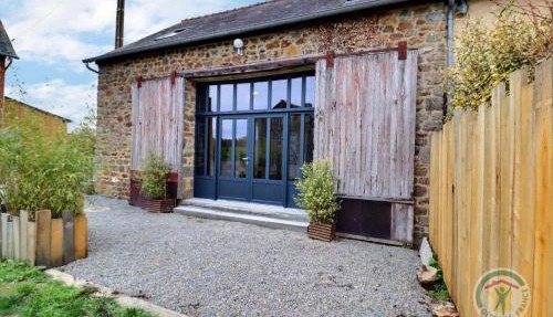 La grange aux portes des ecluses in Bazouges-sous-Hédé