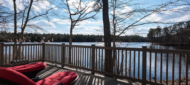 Lake House Waterfront Cabin Stunning views best home for bird watchers serenity in Galloway
