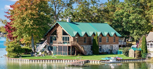 Lakefront Lodge w/Indoor Hot Tub - Sleeps 19 in Stanton