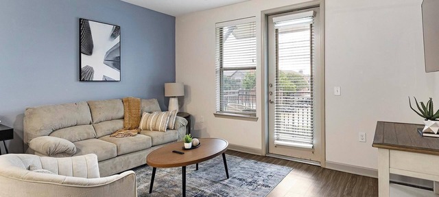 Landing | Stylish 1BD, Gym, Yoga Studio in Arlington