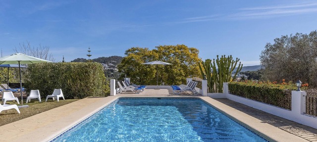 Large and comfortable villa in Javea, on the Costa Blanca, Spain with private pool for 18 persons in Javea