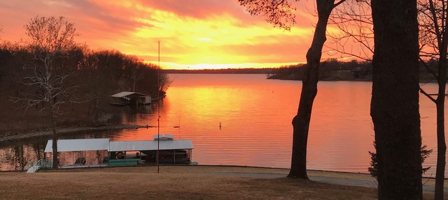 Large private acreage, very open space, decks, hot tub, treehouse, dock, more. in Afton