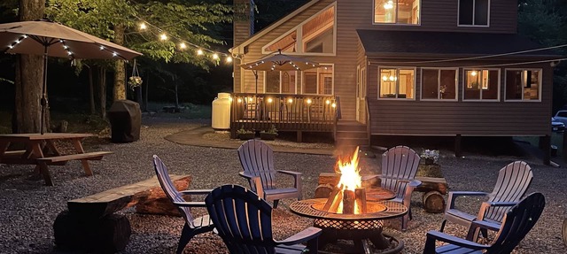 Las Hideaway in Arrowhead Lake Community-Pet friendly/GOLF CART/AC/No extra fees in Pocono Lake