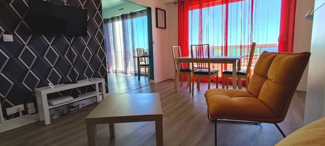 Le Bury Pleasant studio with garage and superb view in Angoulême