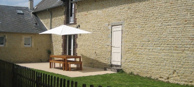Le Pressoir - La Ferme du Château sleeps 4/12 people in Aignerville