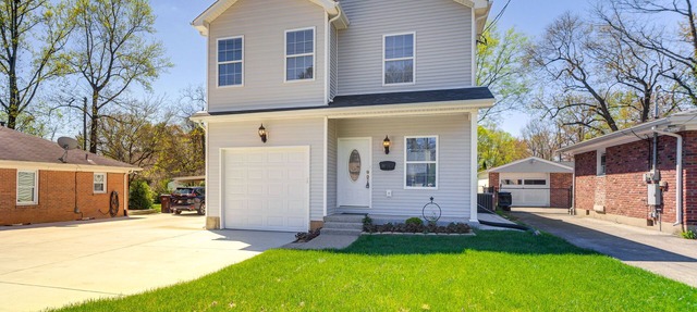 Louisville Retreat w/Deck ~ 11 Mi to Downtown! in Louisville