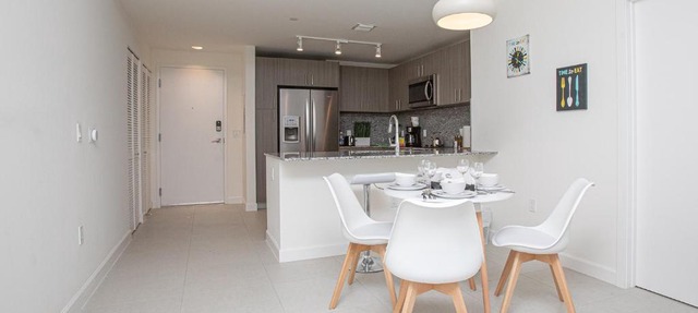 Luxury 1BD/1BT Apartment in Downtown Doral in Miami