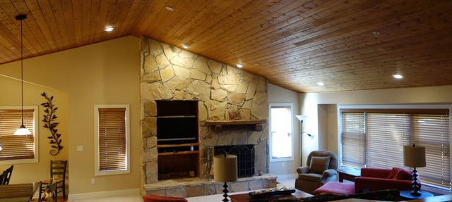 Luxury 4BR Twinhome Sleeps 12. Near ski resorts & bus. 3000 sq ft, in Park City