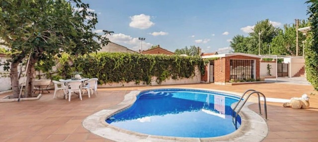 Luxury Chalet: LA CASA DE INES in Alcalá de Henares