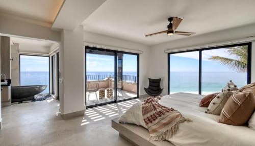 Luxury Unique Oceanfront Penthouse in San Jose del Cabo
