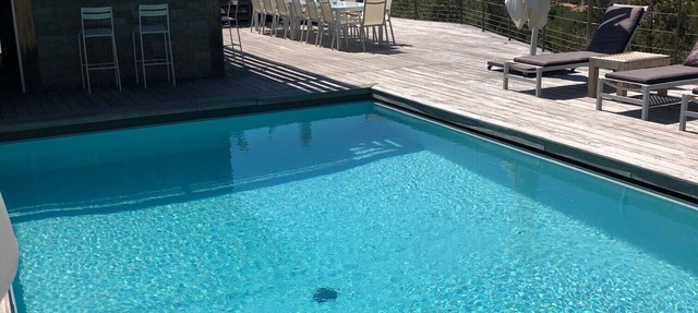 Magnificent villa with ocean views, 500 m from the beach and 10 minutes from Porto-Vecchio in Porto-Vecchio