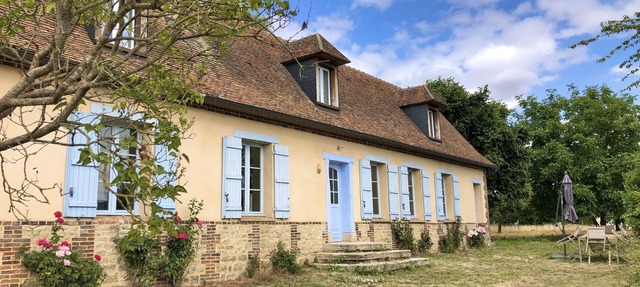 Maison de Campagne Familiale et Moderne in Villers-sur-Auchy
