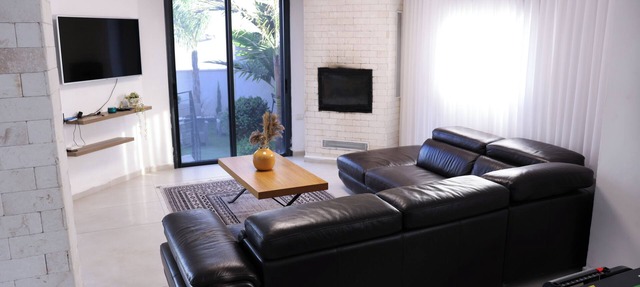 Mandala Villa Spacious Private Villa with Jacuzzi, Pool, Garden & Nature Views in Sajur