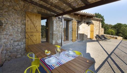 Masoveria De Lladó in Llado