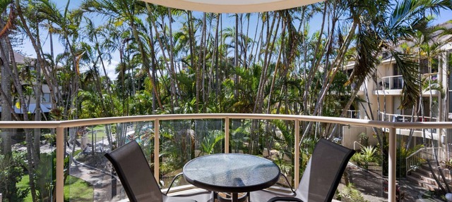 Miami Beachside Holiday Apartment just steps away from the stunning Miami Beach in Gold Coast