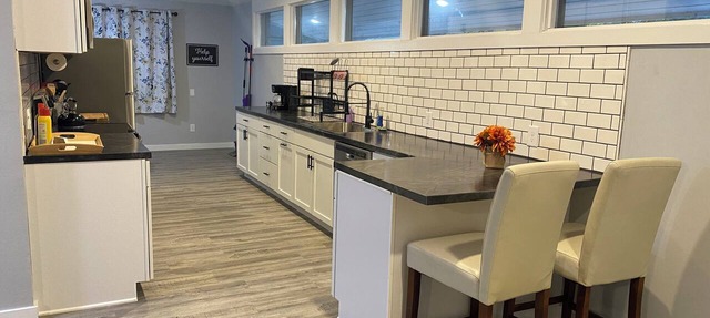 Modern and clean 3 Bedroom downtown apt in Battle Creek